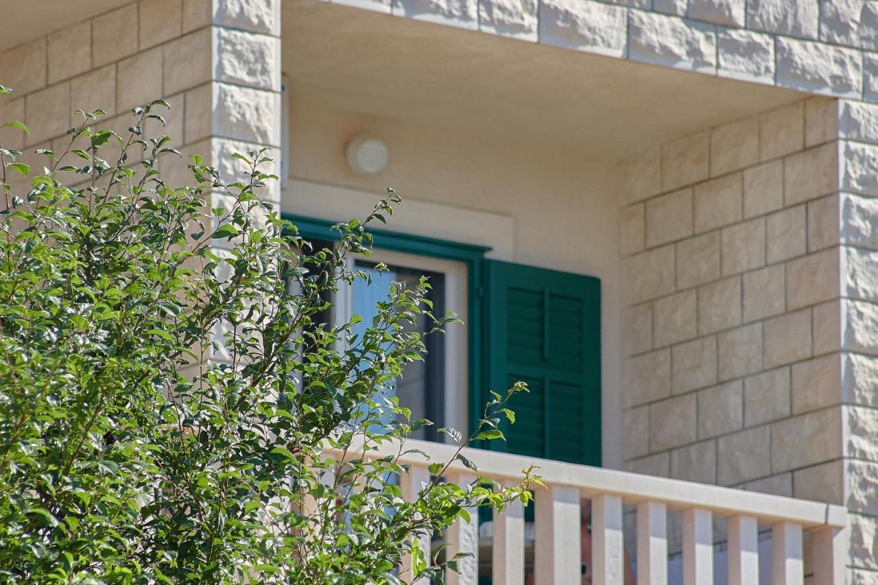 Guest House Marija Bol Exterior foto